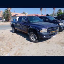 1999 Dodge Dakota