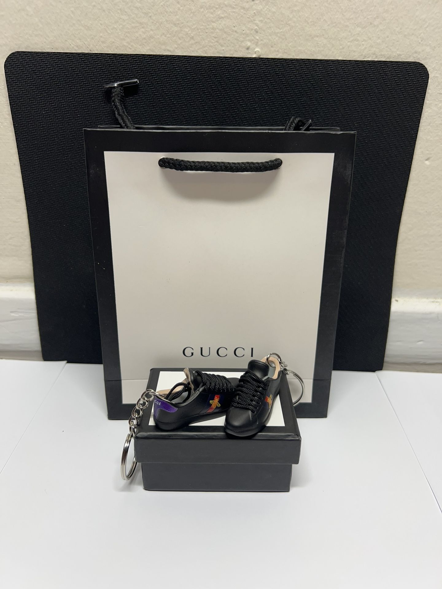 Gucci Sneaker Mini 3d Keychain/Keyring Free Box and Bag Offer