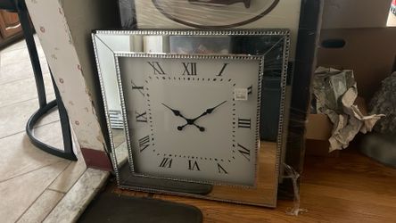 Mirror And Rhinstone Clock 