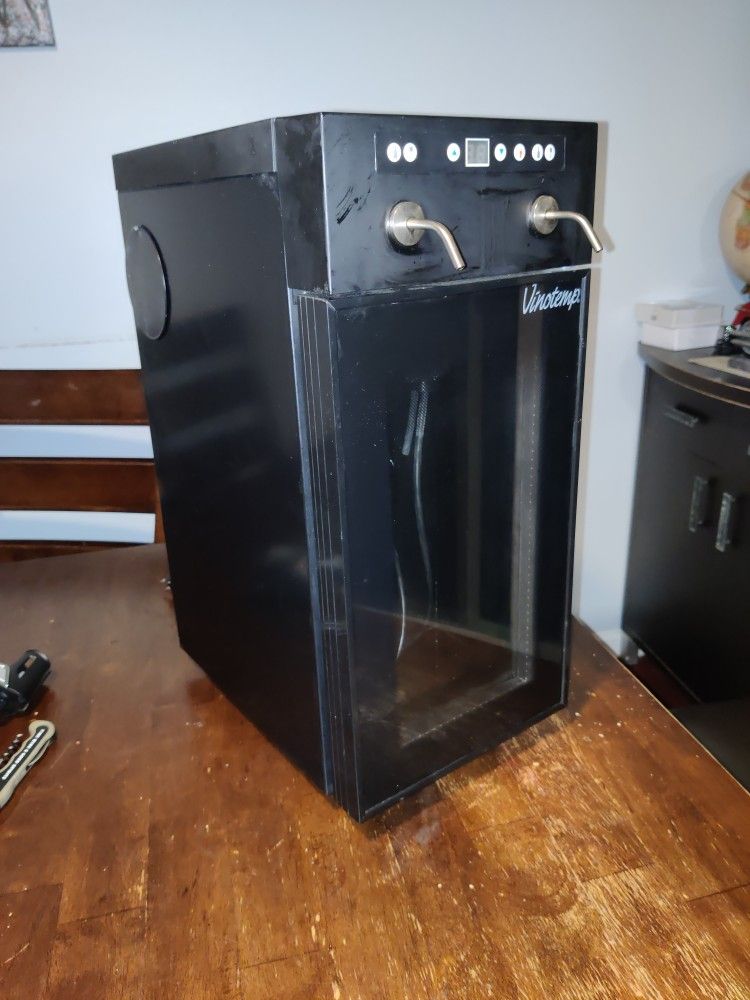 Vinotemp Wine Dispenser