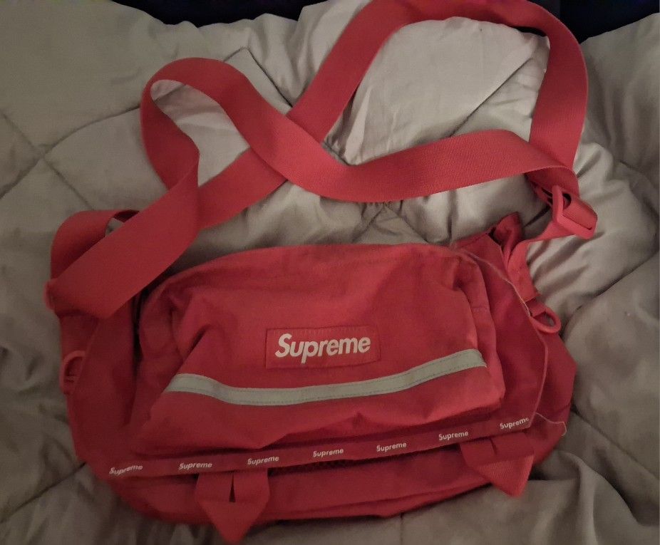Supreme Messenger Bag