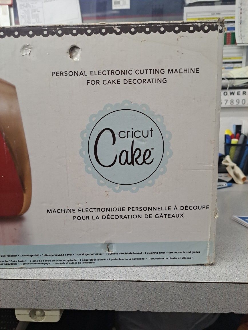 Cricut Cake 🎂 Cutter