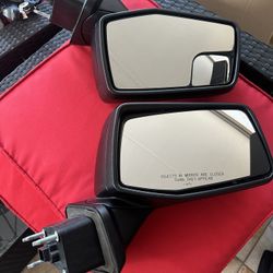 GMC Sierra 1500 / 2019- 2022 OEM Mirrors 