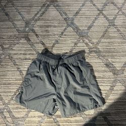nike men’s shorts size small