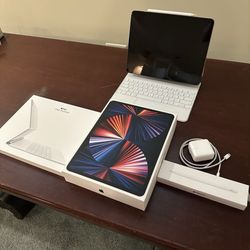 Apple iPad Pro 12.9” 5th Gen Wi-Fi + Cellular 1TB, With Magic Keyboard And Pencil 2nd Gen
