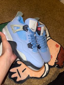 Jordan 4 UNC