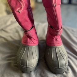 Snow Boot - Kids Size 5 