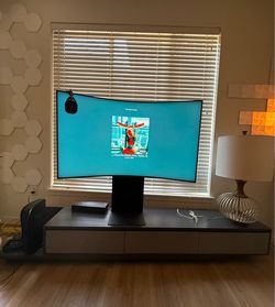 Extendable Media Console