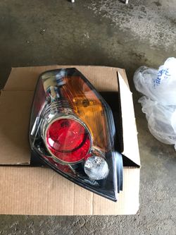 Nissan Altima L-side Taillamp