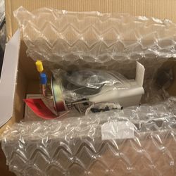 Brand new Fuel Pump for Chevy and GMC  5.3L motor
