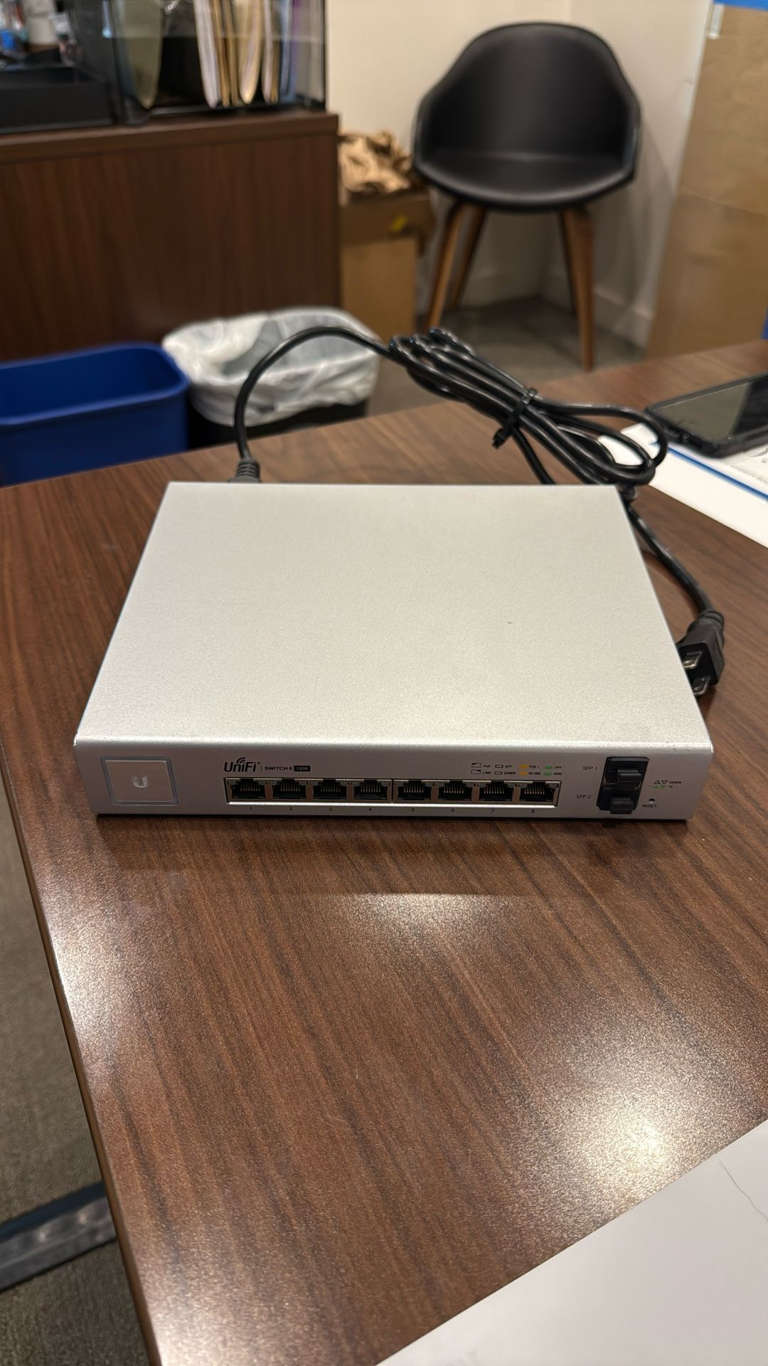 Ubiquiti Networks UniFi Gigabit Switch - 8 Port