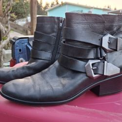 Women's Leather Boot's