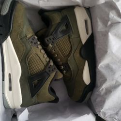 Retro Jordan 4 Craft Olive Green Size 4 Youth Or 5.5 Woman