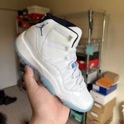 Jordan 11 Legend Blue Size 4y/5.5W