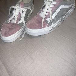 Women’s Vans Size 6