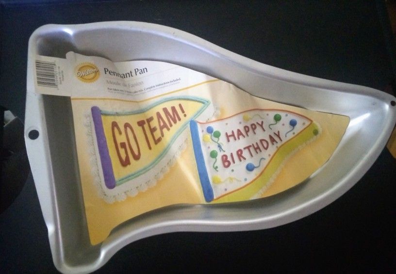 Vintage Wilton Pennant Cake Pan