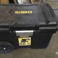 Dewalt Rolling Tool Box / Chest 