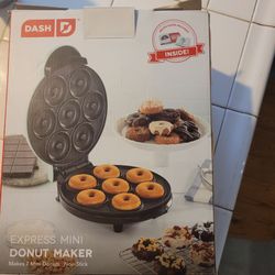 Mini donut maker
