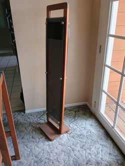 Unco 888 LED Floor Clock