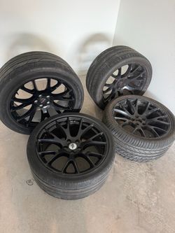 Set of 4 hellcat Black Alloy Wheels with Tires