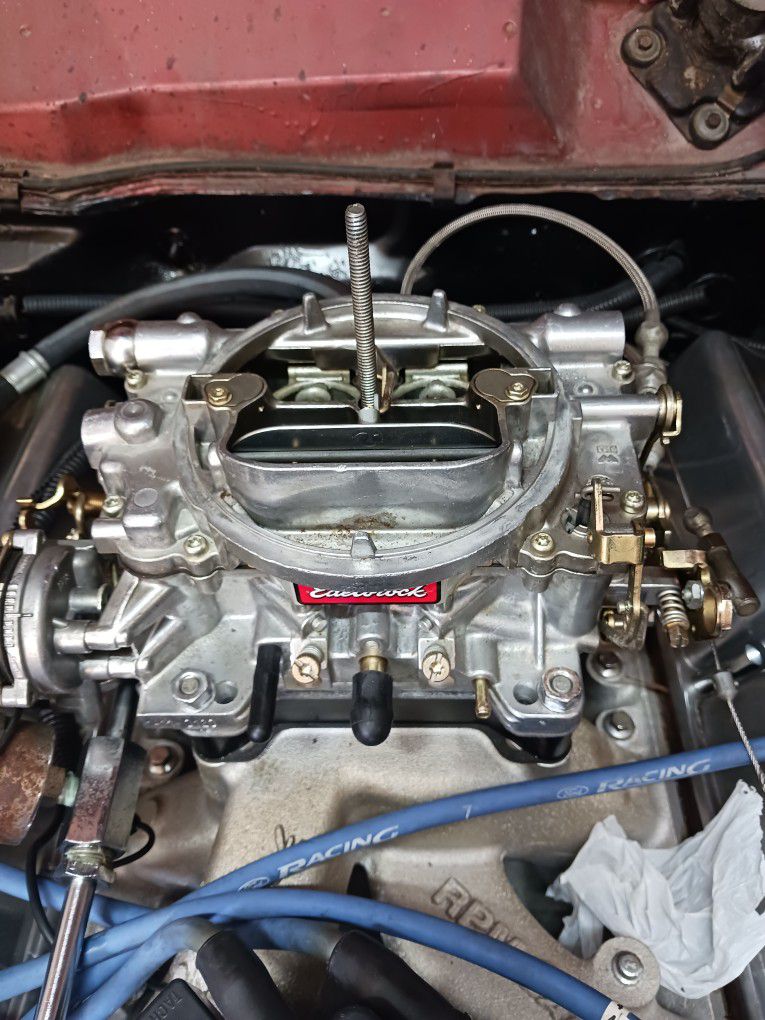 750 Carburetor Edelbrock 