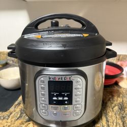 Instant Pot 6Qt DUO 7-in-1 Multi-Cooker, Pressure Cook, Slow Cook, & more, Stainless Steel