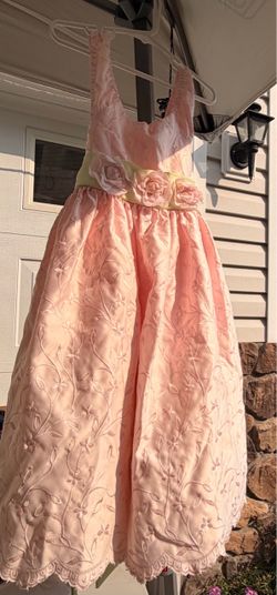Cute dress size 6