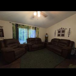 Couch set