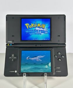 Nintendo Ds lite with over 500 Games