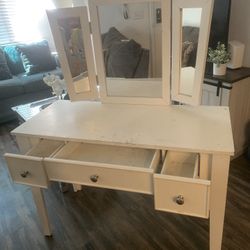 Vanity For A DIY Project 