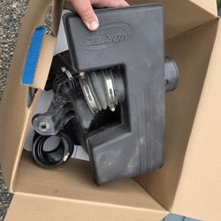 2012 Colorado Air Cleaner And Baffle