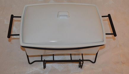 Casserole Dish And Warmer By B Smith