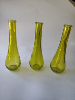 Triple vases