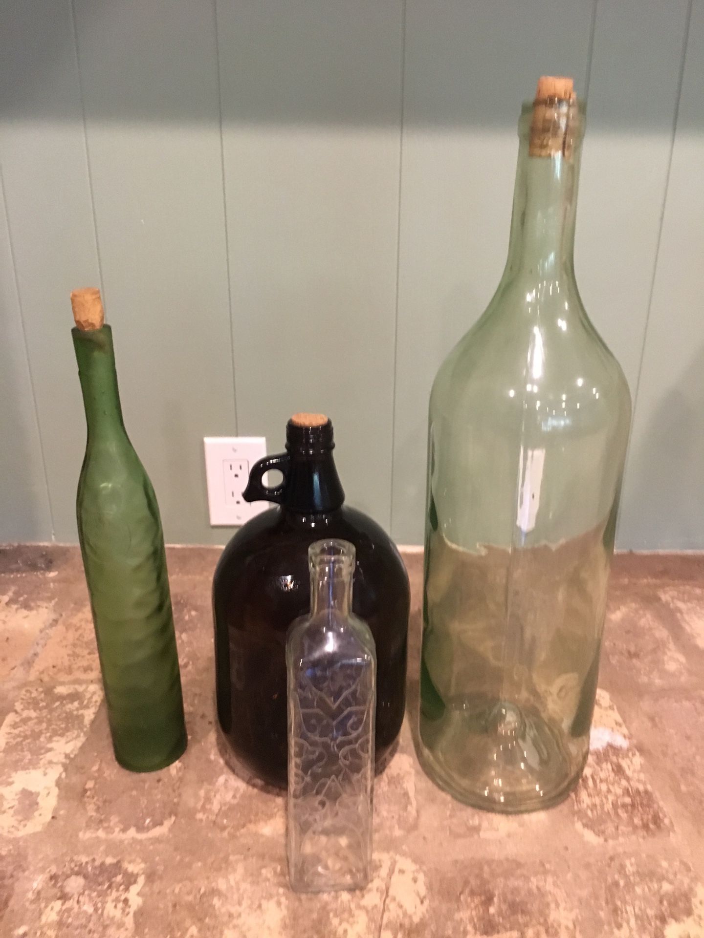 Decorative glass bottles (Antique)