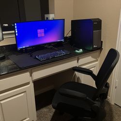 PC Lenovo Gaming Computer