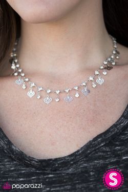 Collar corazones