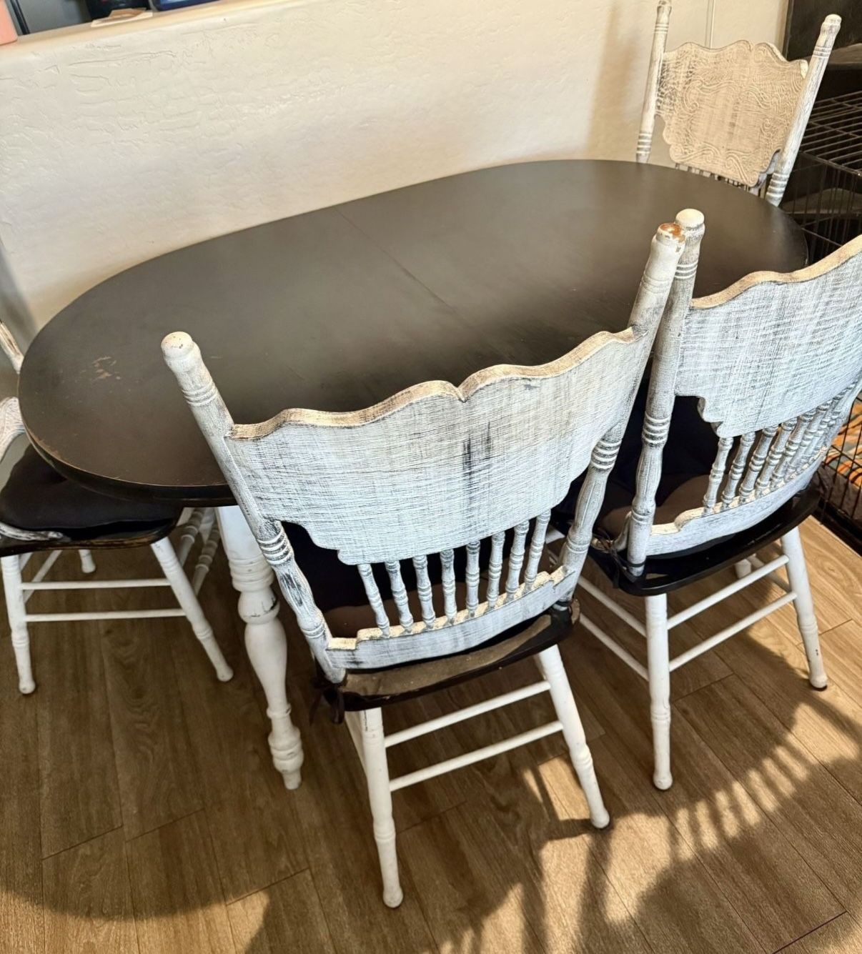 Dining Table & Chairs