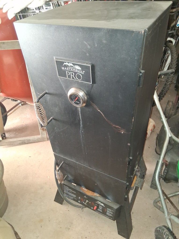 Masterbuilt Pro Smoker