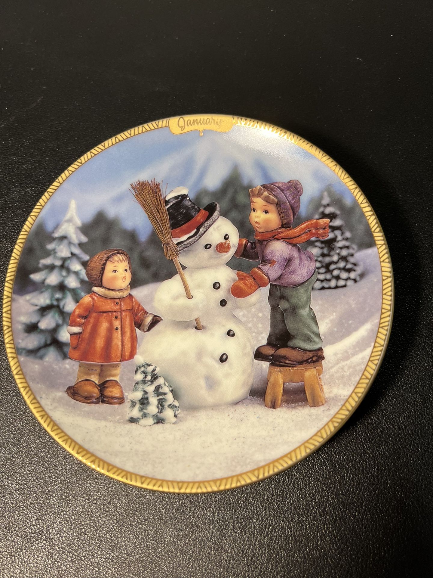 The Bradford Exchange 1999 Hummel Season Of Joy January Perpetual Calendar NIB 5.75”