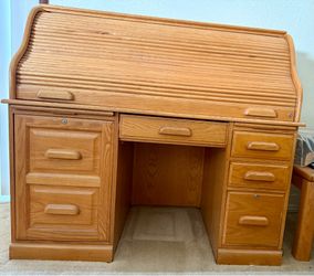 Desk roll top with storage