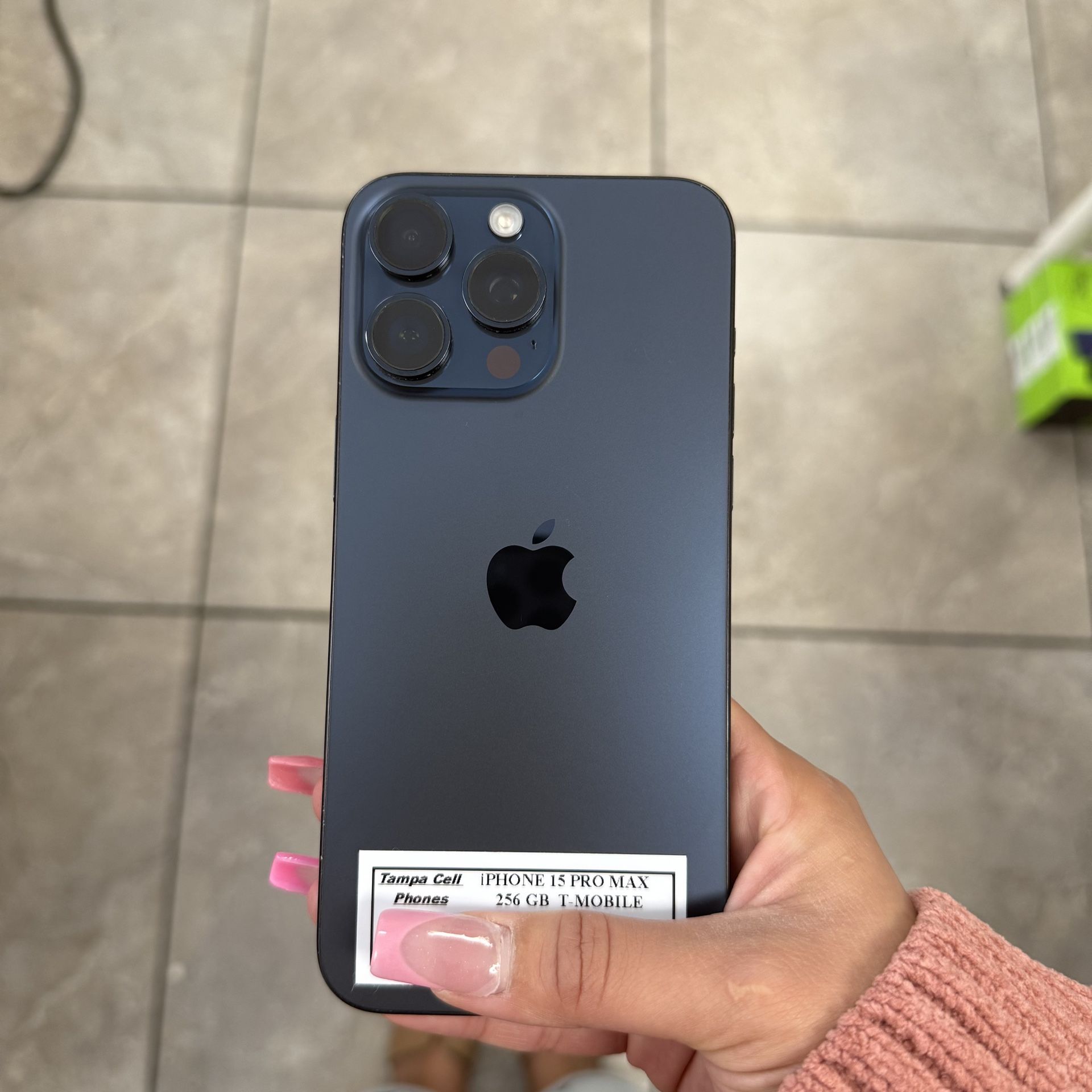 iPHONE 15 PRO MAX TMOBILE/METRO