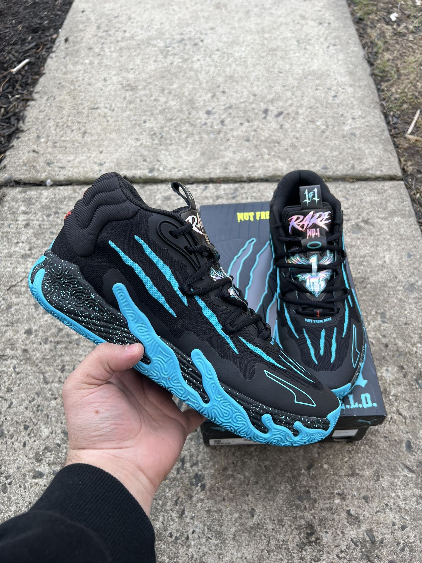 Puma MB.03 Blue Hive