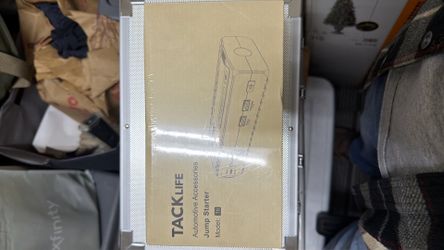 Tacklife portable jumpstarter