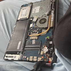 Used Laptop, With Salvageable Parts.