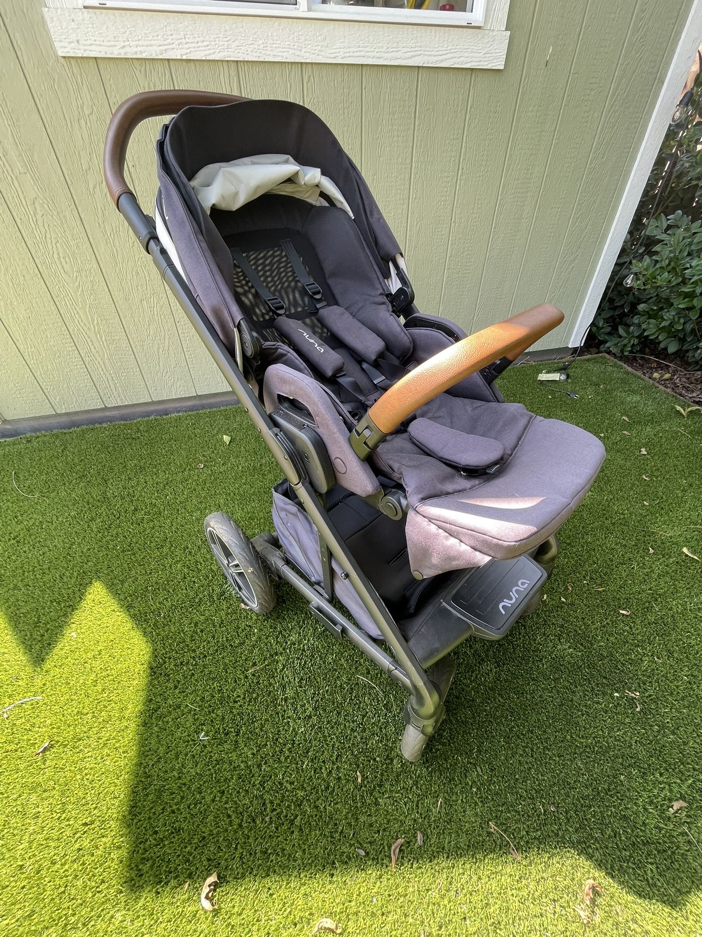 Nuna Mixx Next WITH Pipa URBN and Adapter