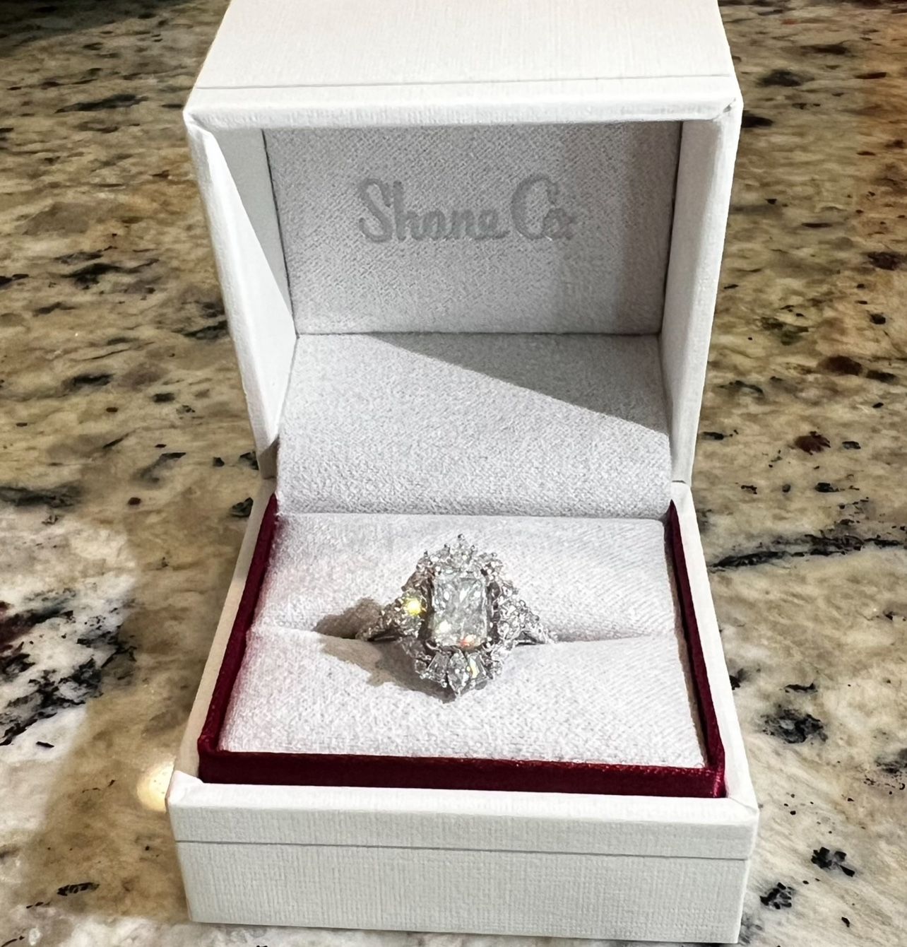 Gorgeous Engagement Ring - Excellent Condition