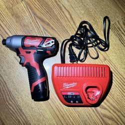 M12 12V Lithium-lon Cordless 1/4 in. Hex Impact With battery and charger