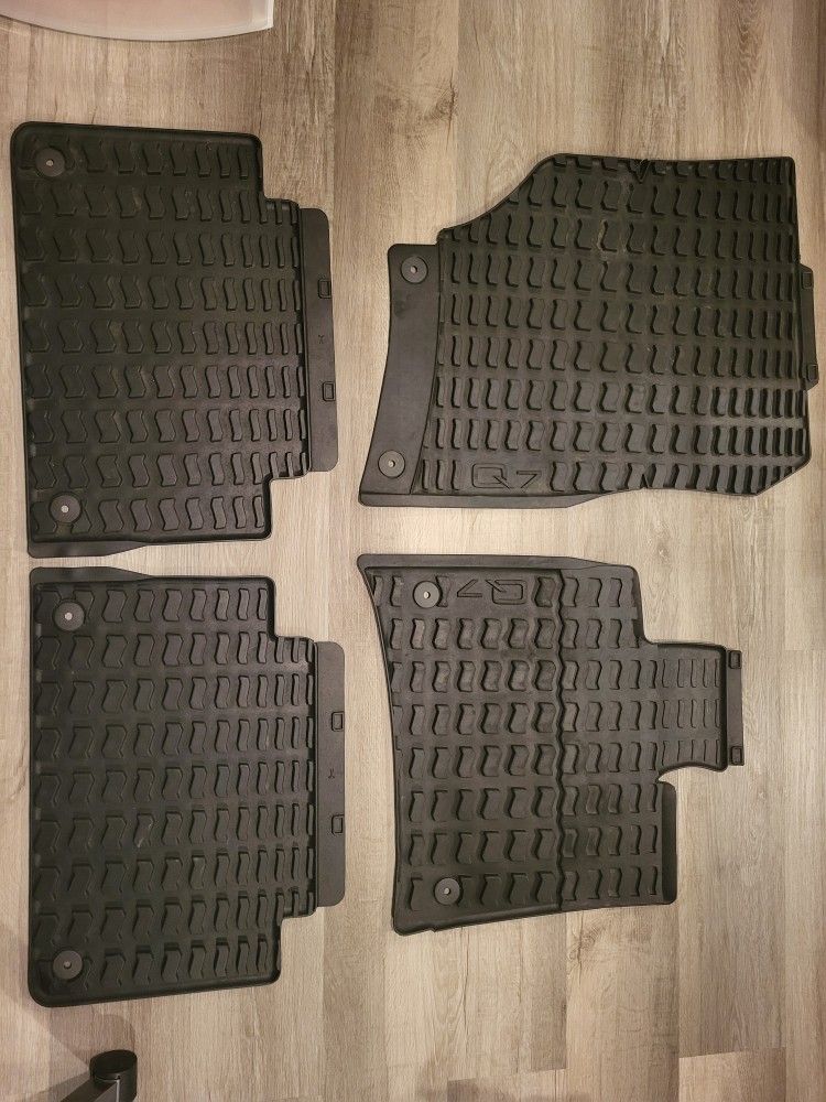 Audi Q7 2006-2015 OEM Rubber Floor Mats All Weather
