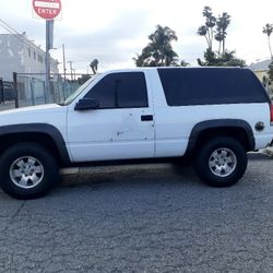 1997 4x4 Chevy Tahoe 2 Door V8