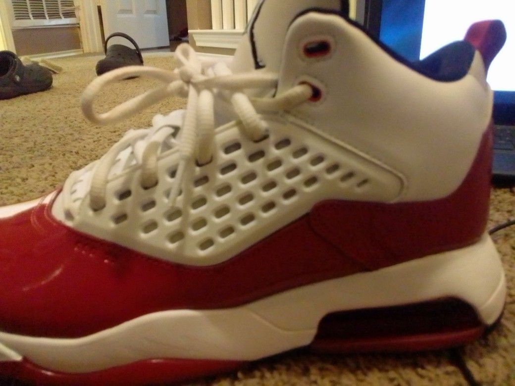 Jordan Maxin 200 Size 10.5